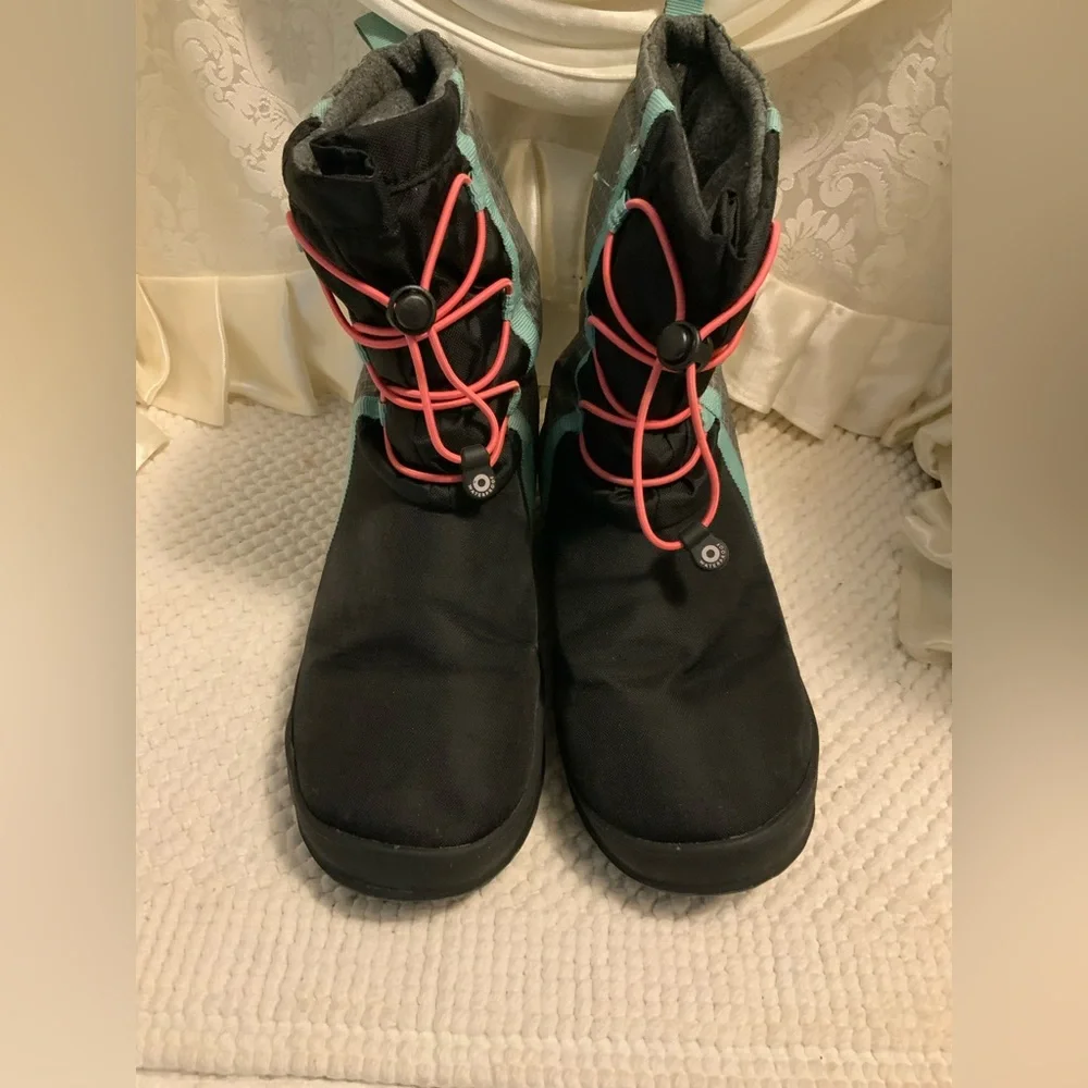 BOGS SNOW BOOTS